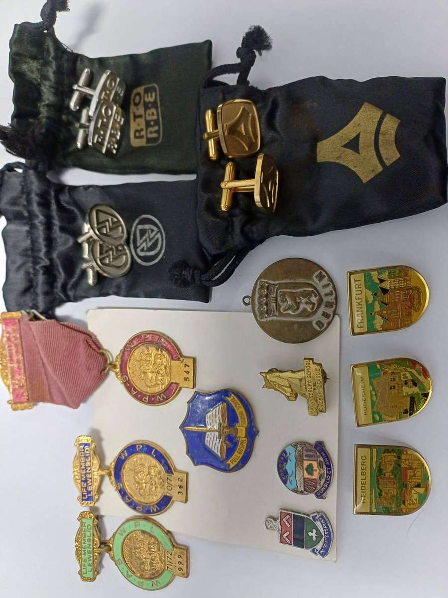 Germany Horse Medal, Cuff Links, Badges, Full Gospel Sunday School