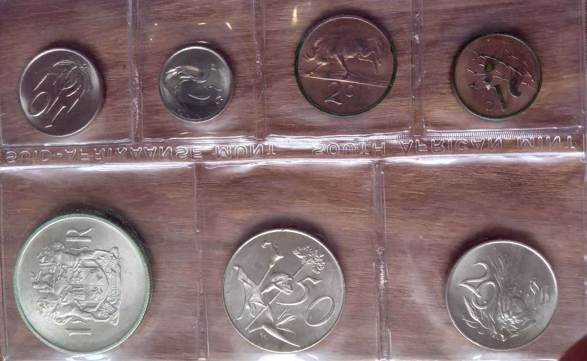 SOUTH AFRICAN  MINT PACK AFRIKAANS 1969 with silverR1