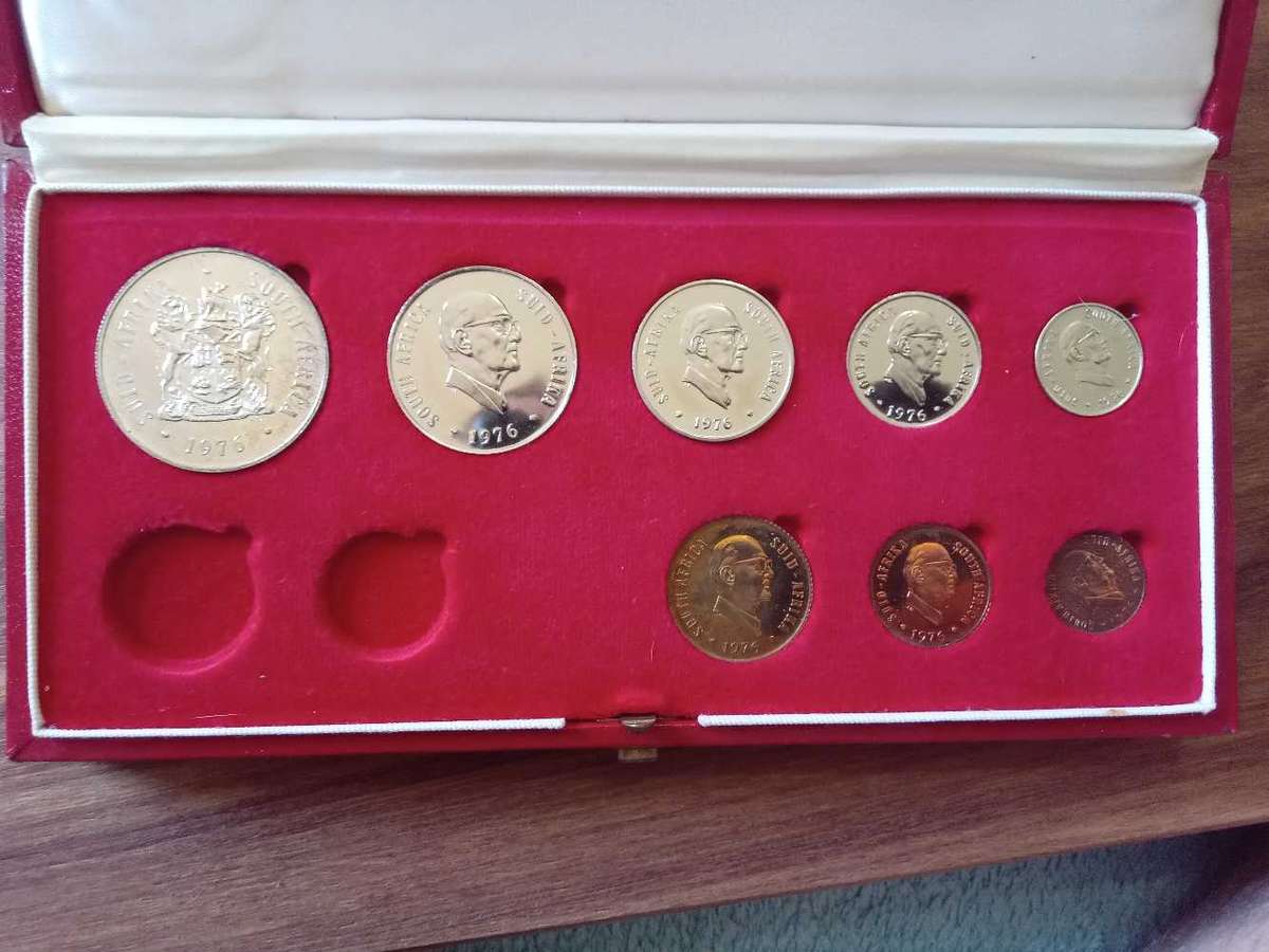 South Africa.1976 Proof set with silver R1 no gold