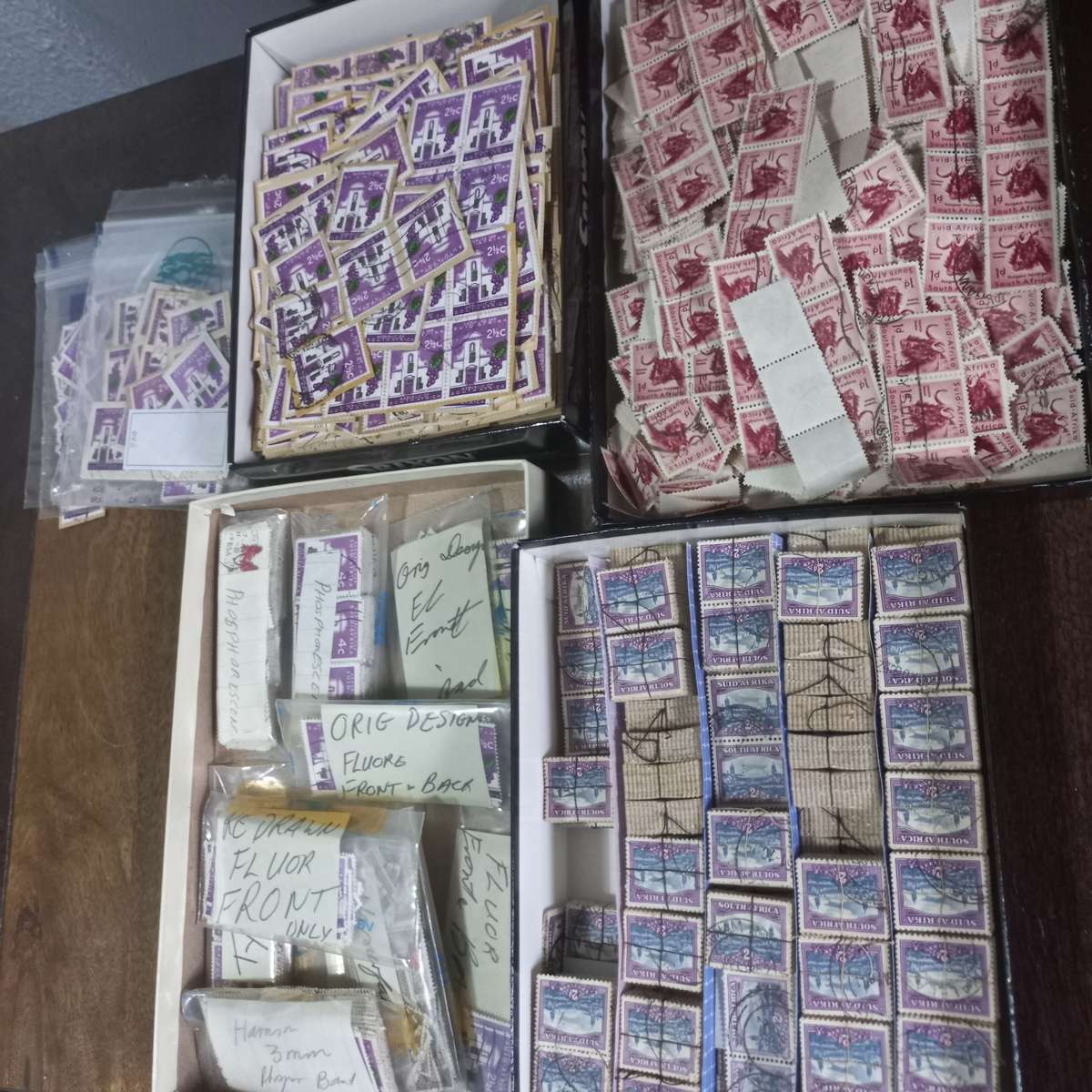 Union & Republic Stamps - Varieties noted - Kiloware on and off paper - R1 start