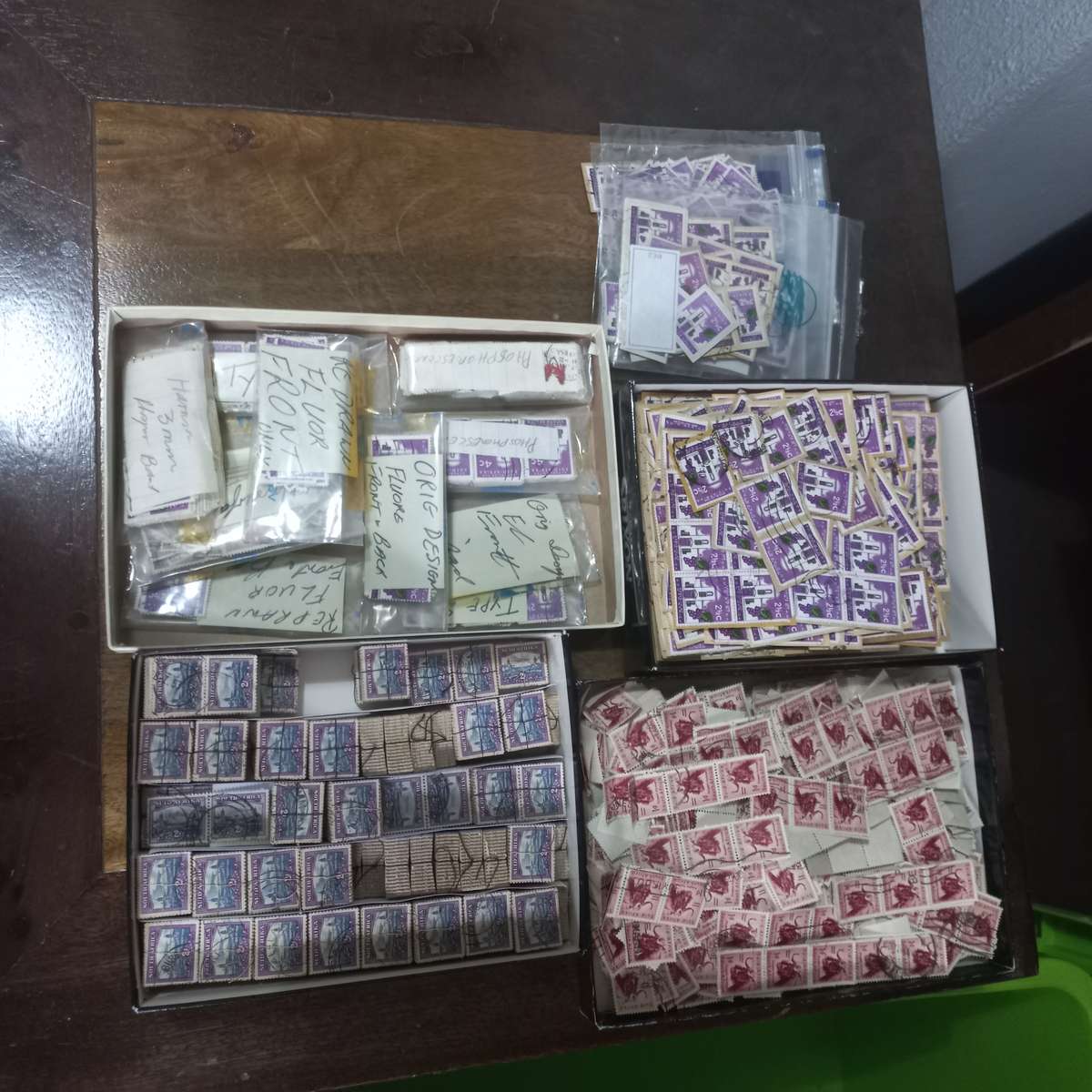 Union & Republic Stamps - Varieties noted - Kiloware on and off paper - R1 start