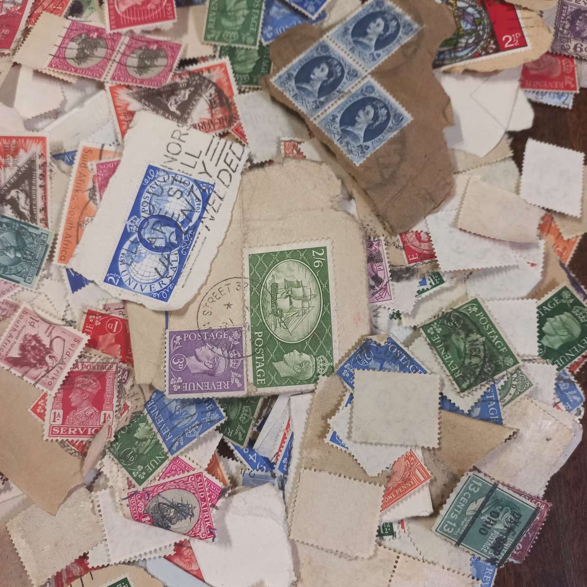 Great Britain on and off Paper - Mainly KGVI and early QEII - Kiloware - R1 start