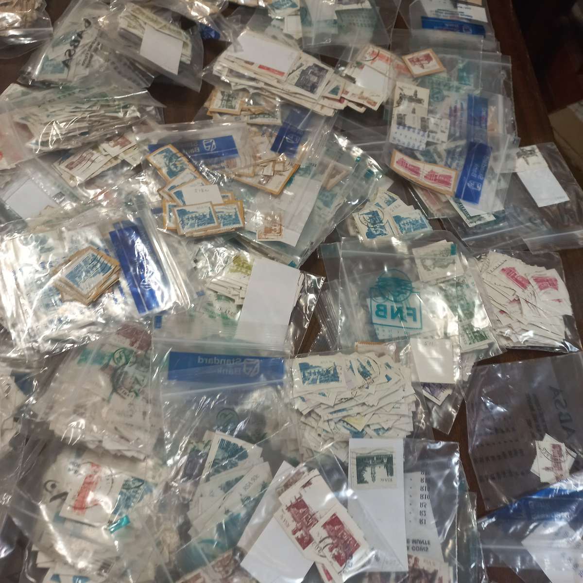 South Africa - 1982 Building Definitive in Bulk - Carefully sorted - R1 Start