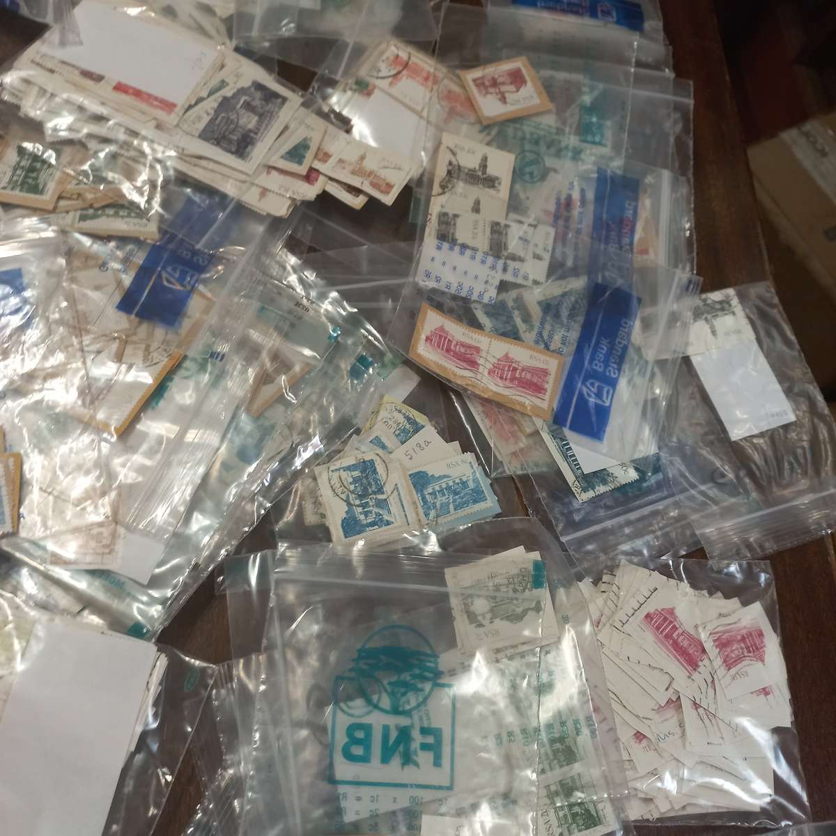 South Africa - 1982 Building Definitive in Bulk - Carefully sorted - R1 Start