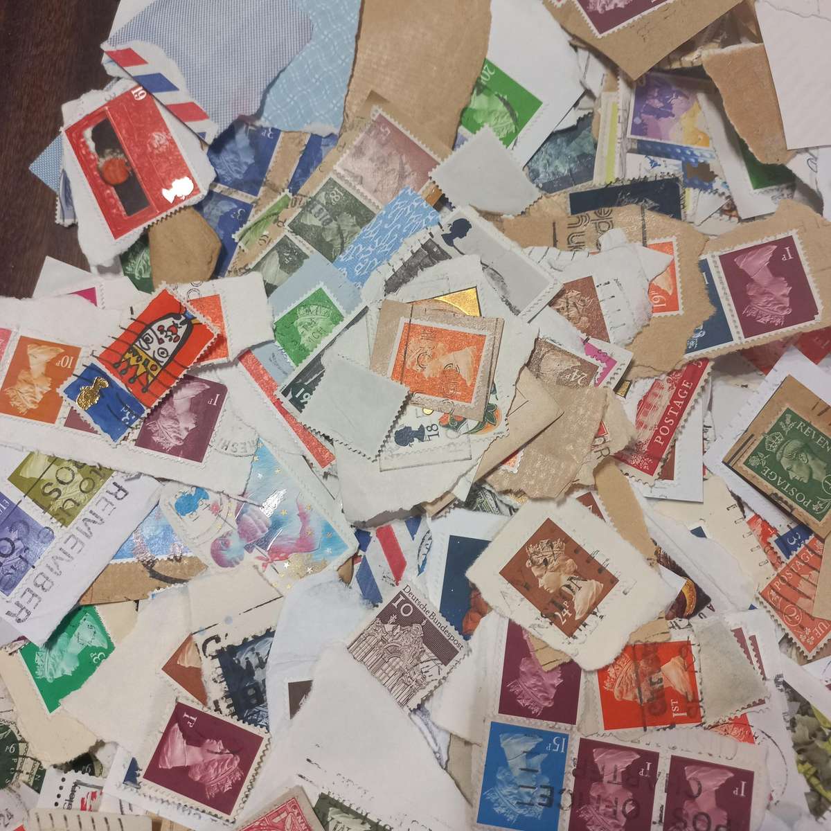 Great Britain on Piece - mainly modern - Queen Elizabeth era - Includes Machins - Starting at R1