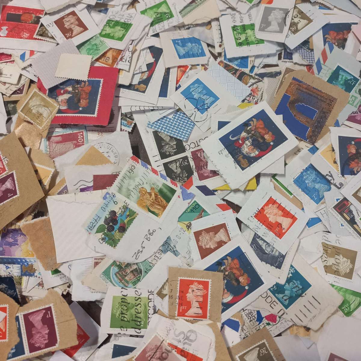 Great Britain on Piece - mainly modern - Queen Elizabeth era - Includes Machins - Starting at R1