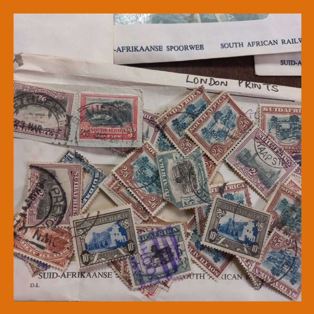 South Africa Union and Early Republic Stamps Sorted in Envelopes Total Weight 450g