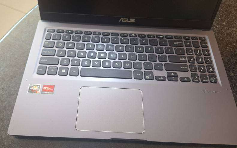 Asus Laptop M515D - Ryzen 3 - for spares /repairs