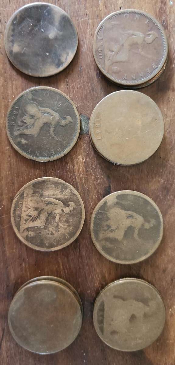 Great Britain ~ One Penny Victoria 1860 to 1874 ~ 17 coins!!