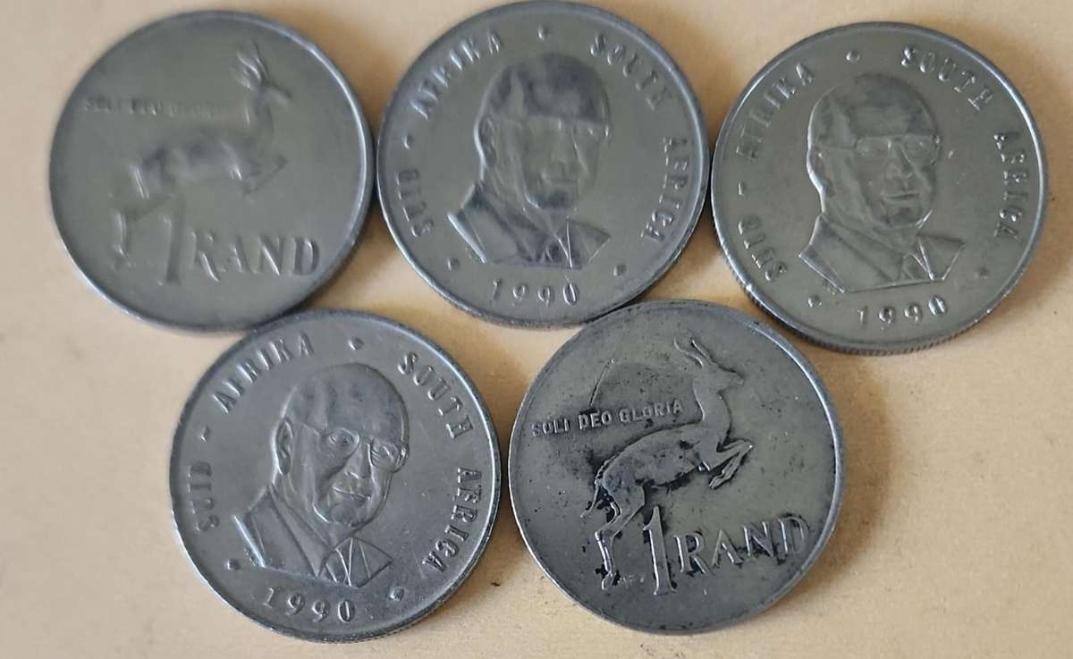 1990 R1 ~ Bid per Coin to take ALL!!