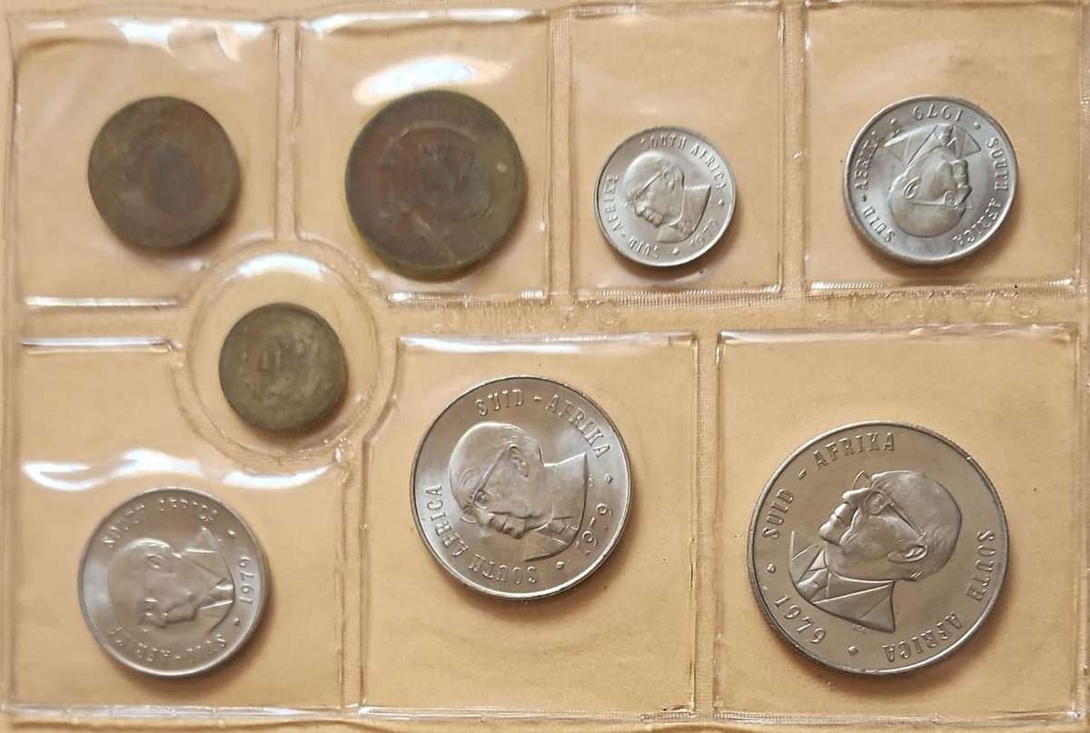 1979 Mint Set ~ with nickel R1