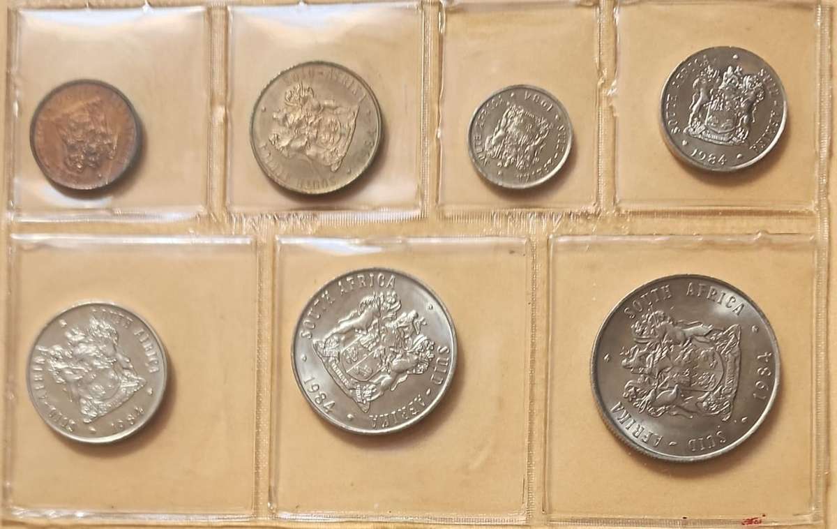 1984 Mint Set ~ with nickel R1