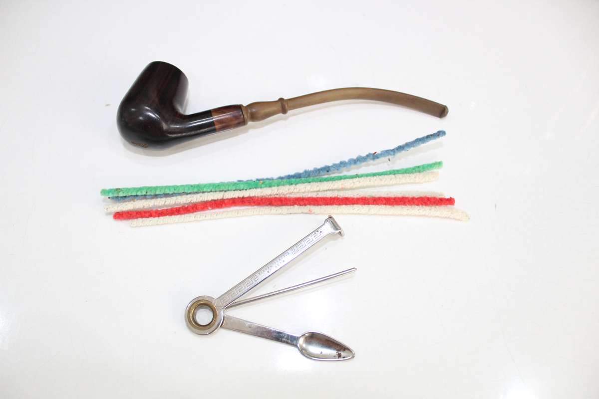 Pipe (Rita?).....stunning....different. With cleaners