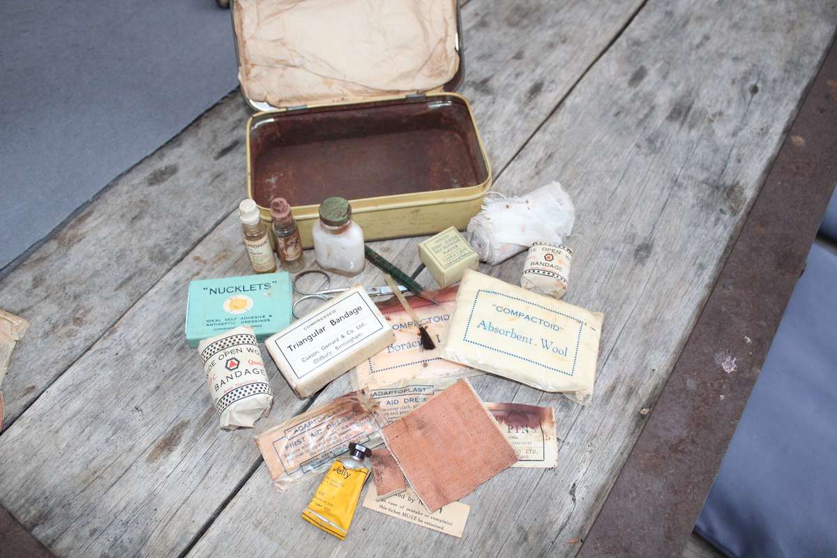 Medical collectors.....First Aid kit - vintage - 'Compactoid' made by Cuxon, Gerrard & Co