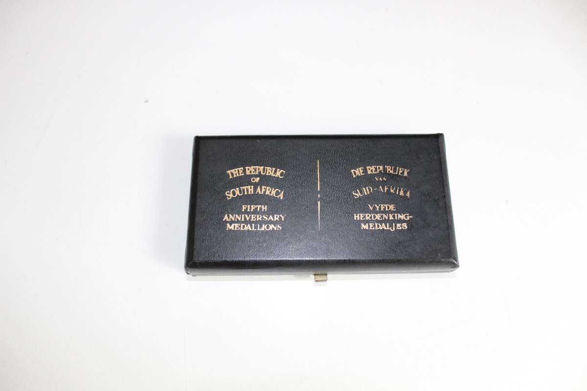 FOR MorJon1914 ONLY.......Gold Medallions - 5th Anniversary of Republic of South Africa