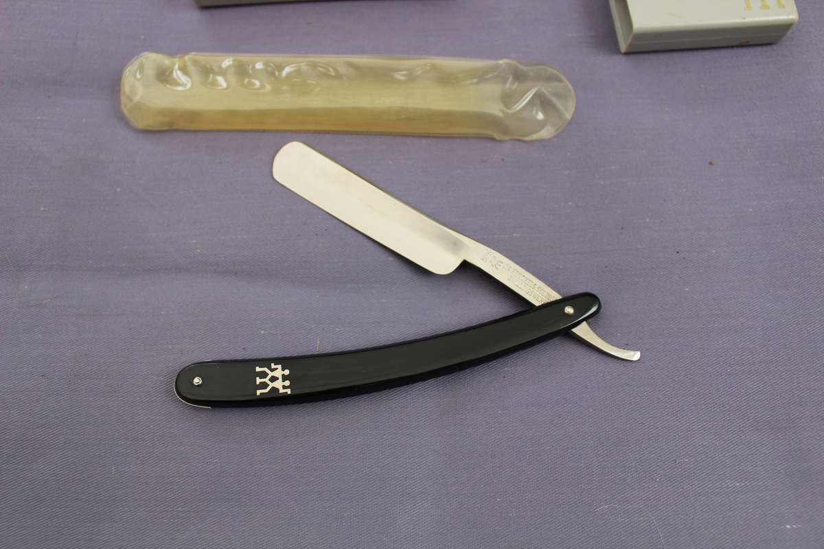 J.A. Henckels straight razor - amazing find!.....see below.....