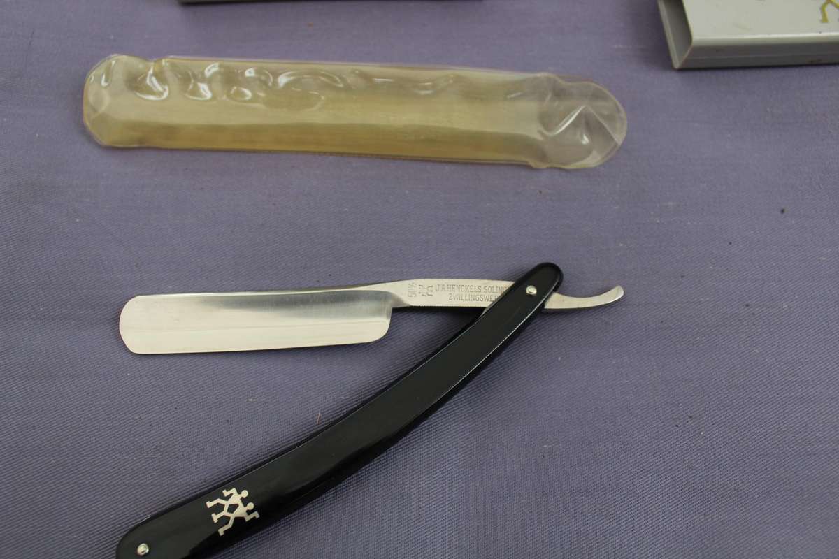 J.A. Henckels straight razor - amazing find!.....see below.....
