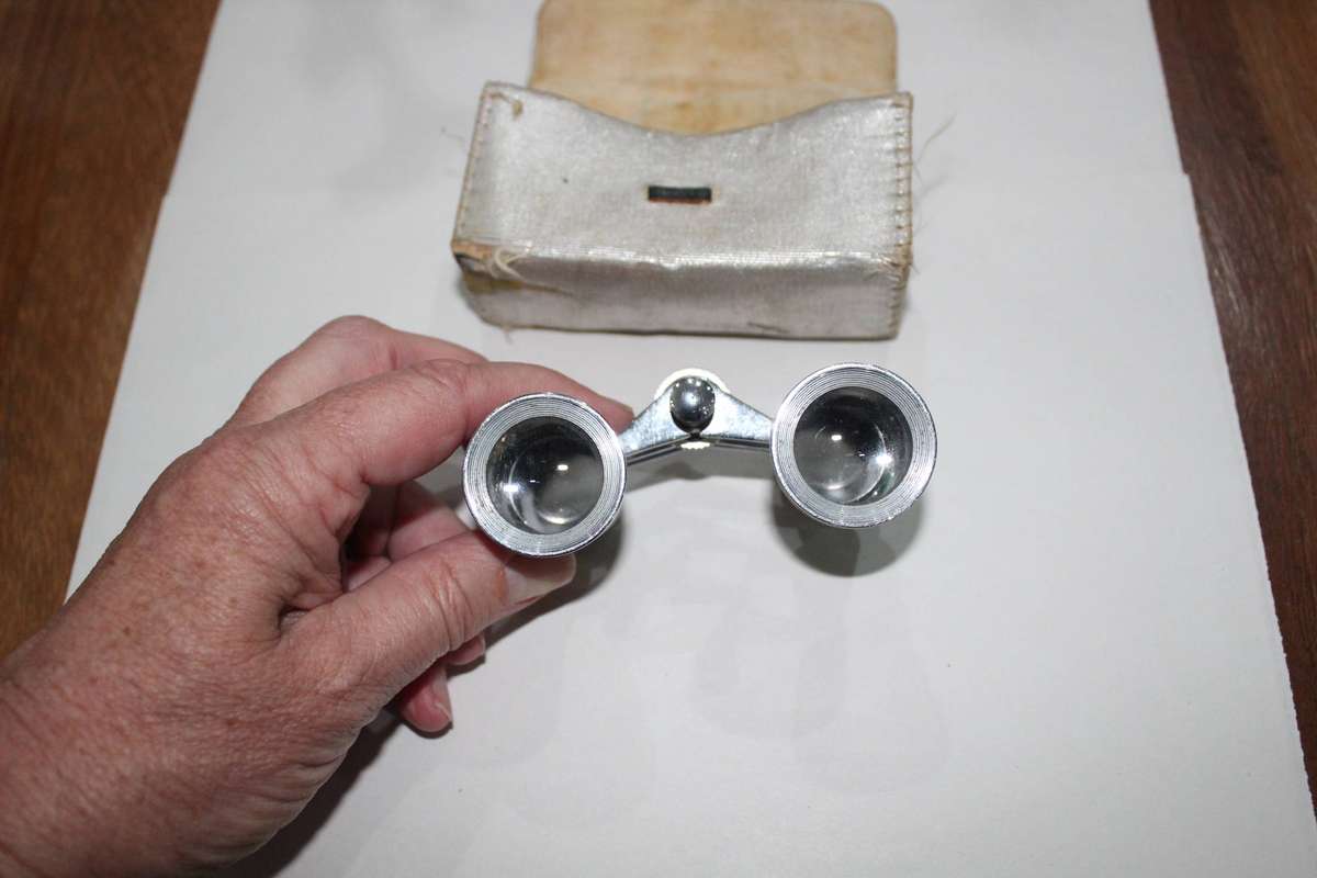 Opera glasses - stunning mother of pearl!
