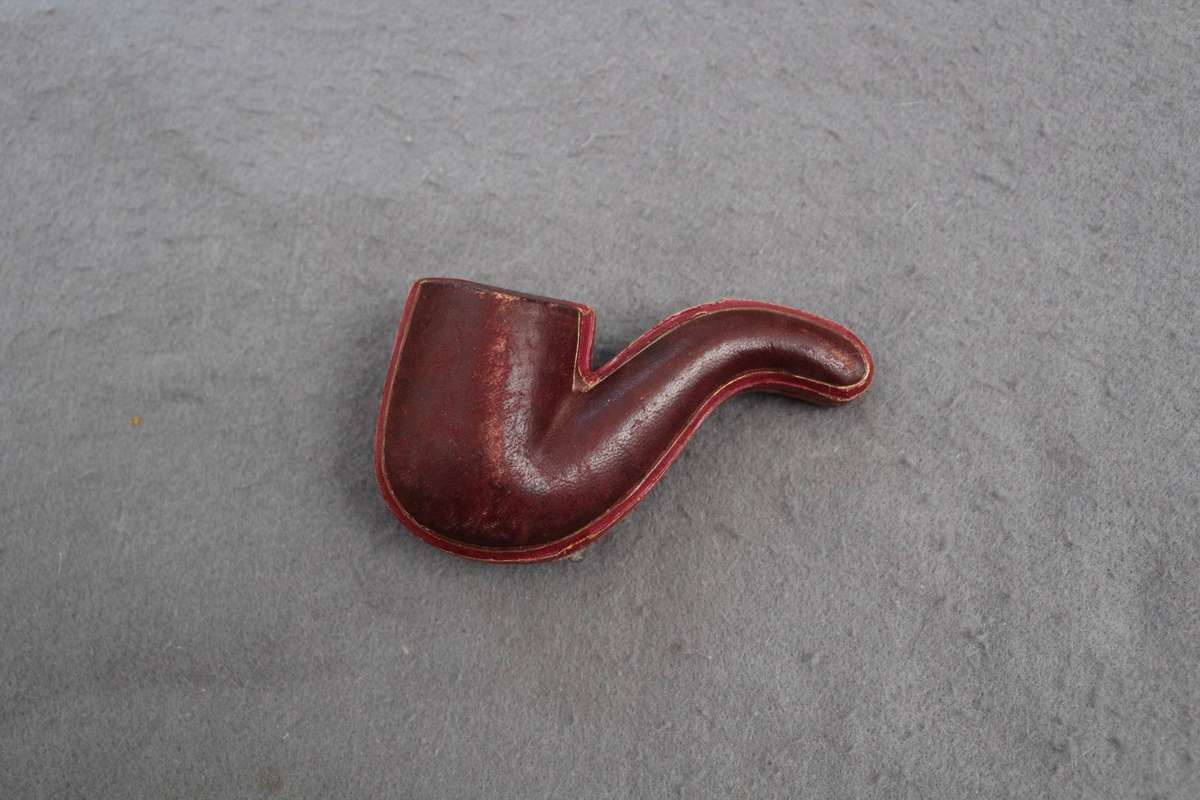 Pipe, Sterling silver band.....in original pipe box! a STUNNER!