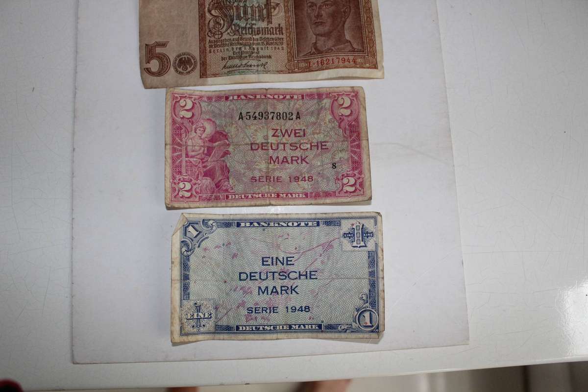 German bank notes 1924 and 3 'war notes'