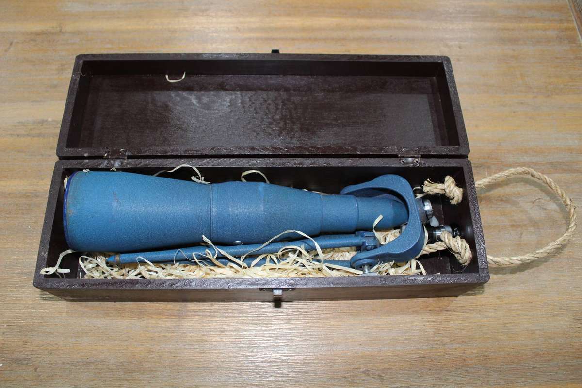 Monocular scope -