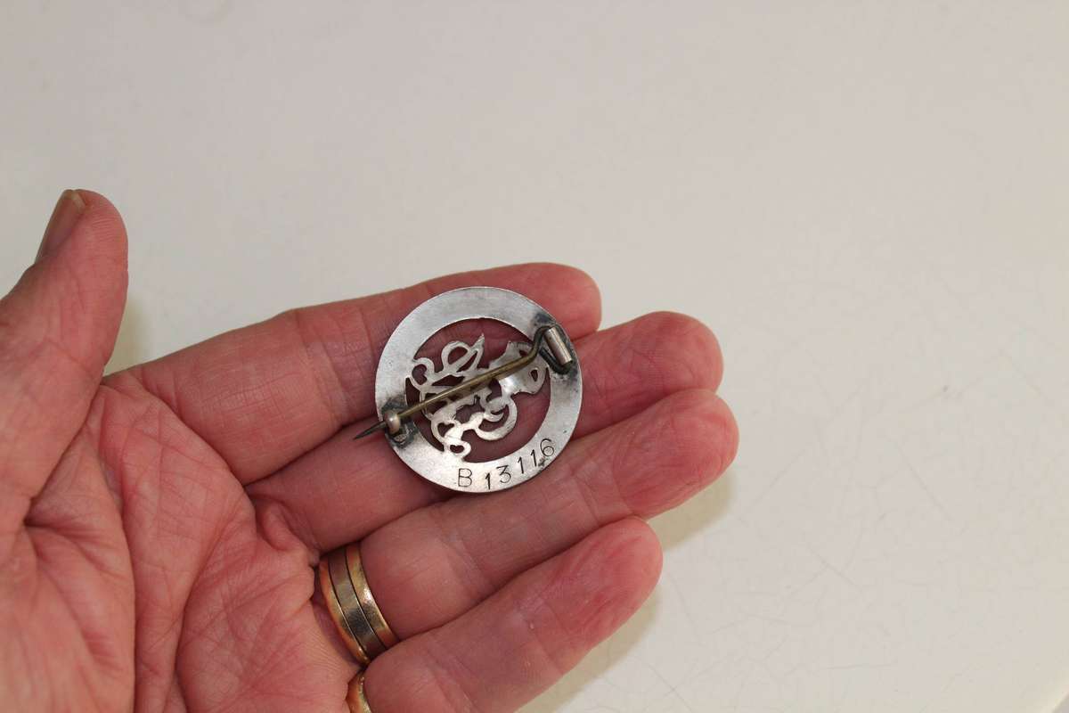 WW1 Wound badge - Services rendered - silver