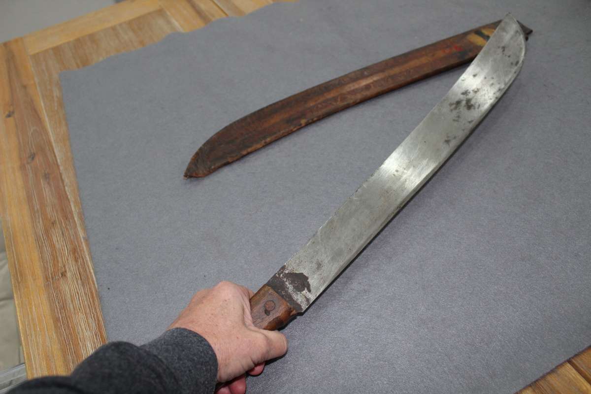 Large Machete (USA military issued?)