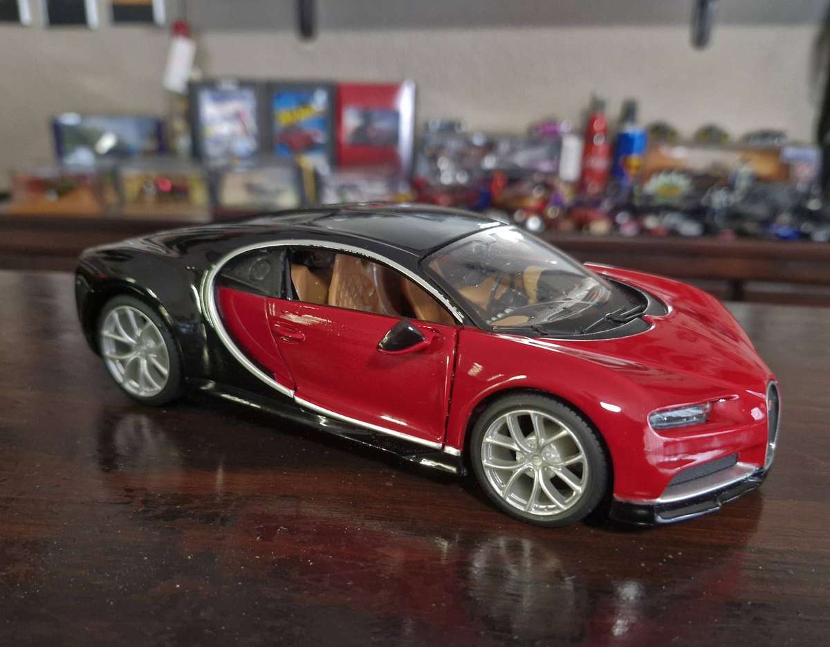 Maisto 1/24 Bugatti Chiron