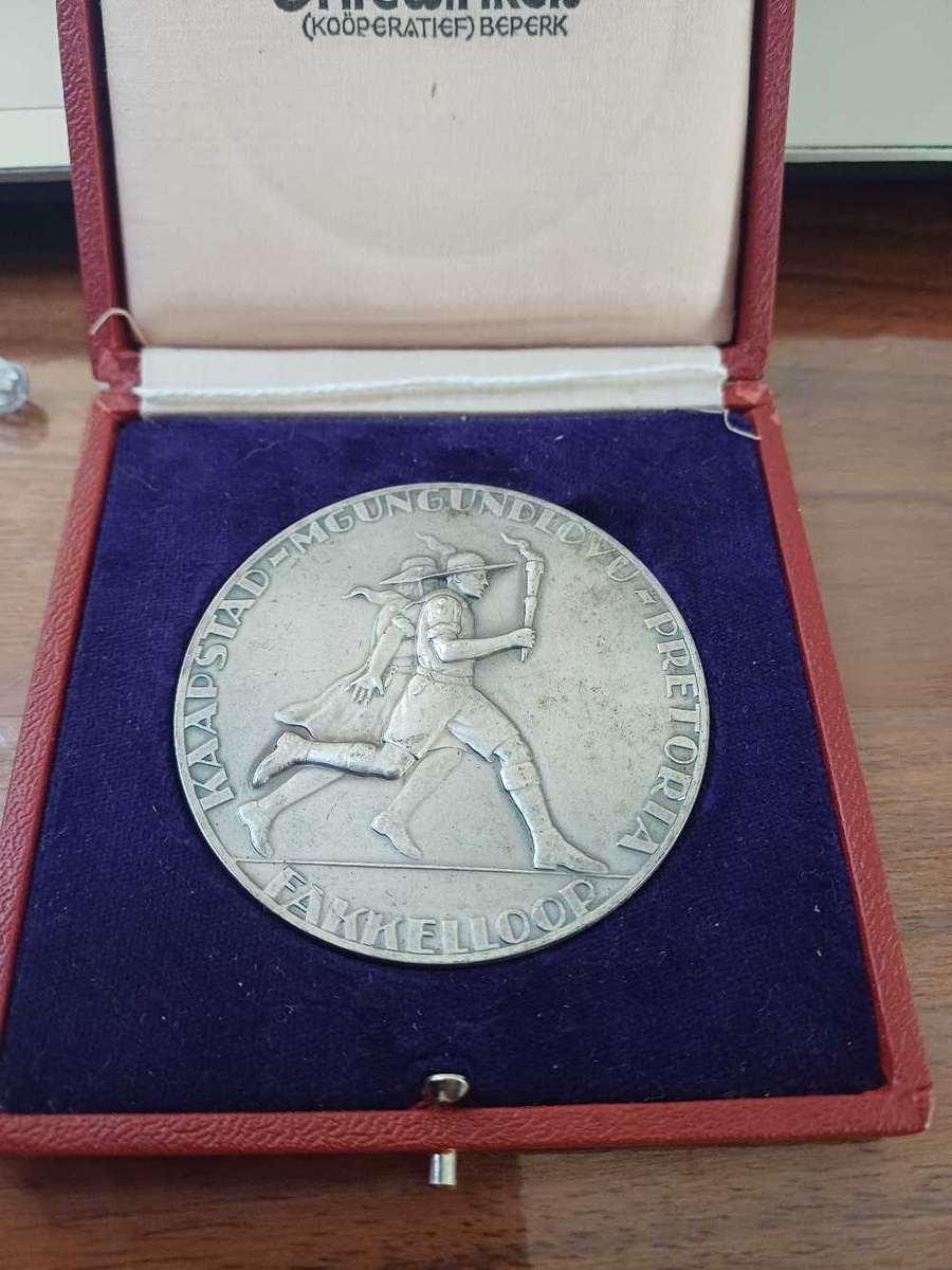 1838 To 1938 Voortrekker Eeufees medal Kaapstad-Mgundlovu-Pretoria Medal