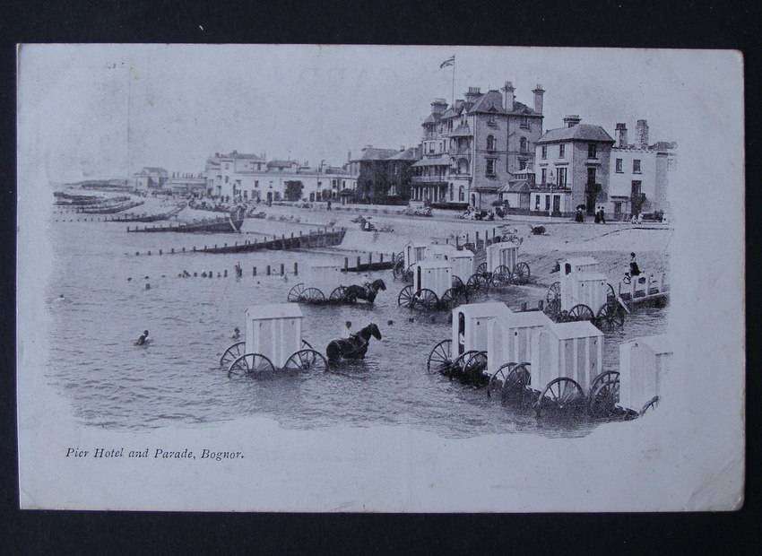 Antique British POSTCARD - Pier Hotel and Parade, Bognor 1904