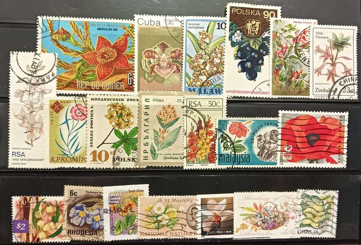 Thematics - Flowers - 20 Stamps - Mixed World - No Duplicates