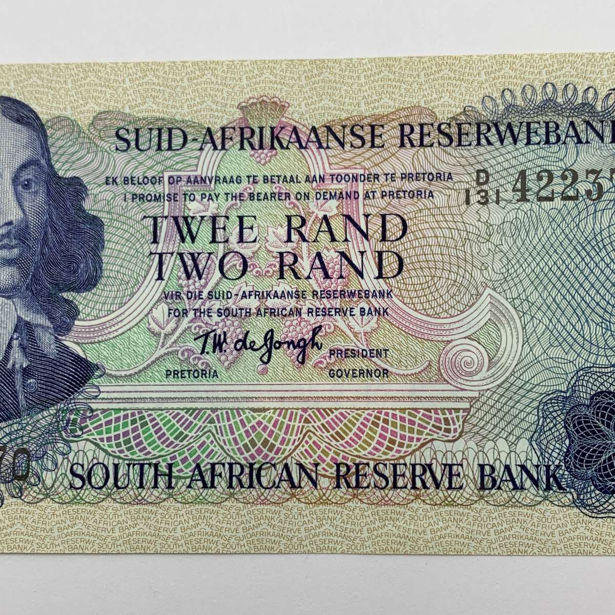 SA  'T.W. De Jongh' (2nd Issue)  Two Rand 'D131' Note (UNC)