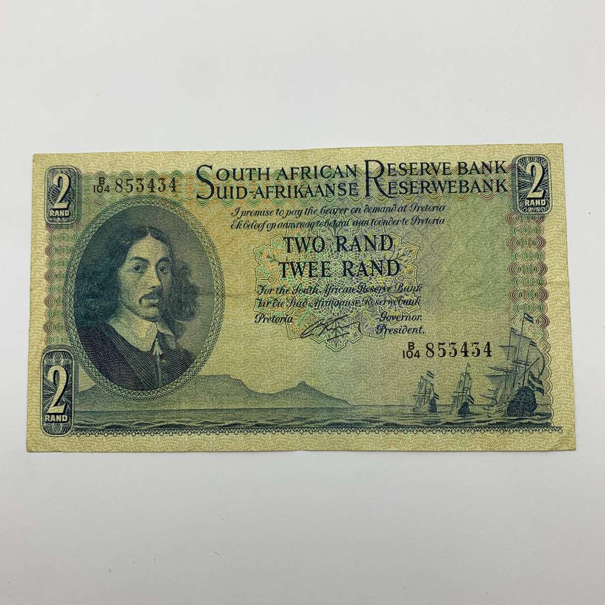 SA  'G. Rissik'  1962 Two Rand 'B104' Note (EF)