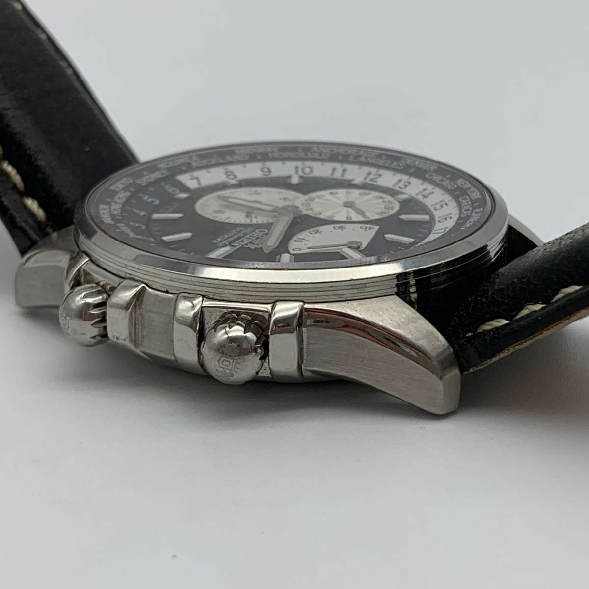 Impressive Orient  Executive (EY04) World Time Gents Wristwatch (Like New)