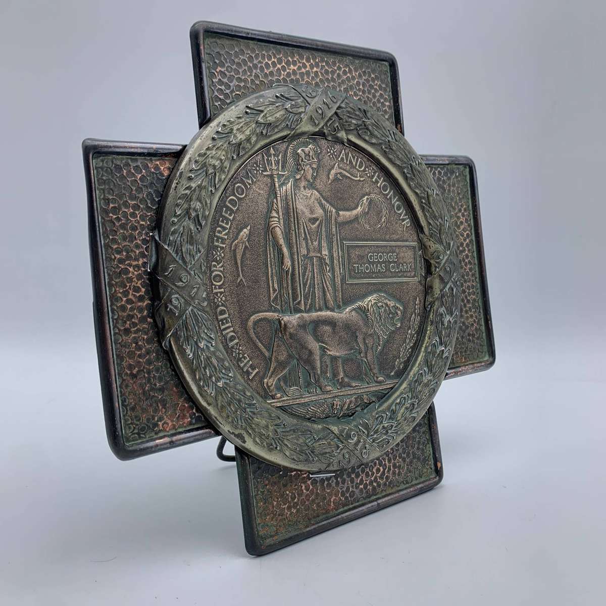 WW1 'K.I.A' Memorial Death Plaque & Frame (George Thomas Clark)