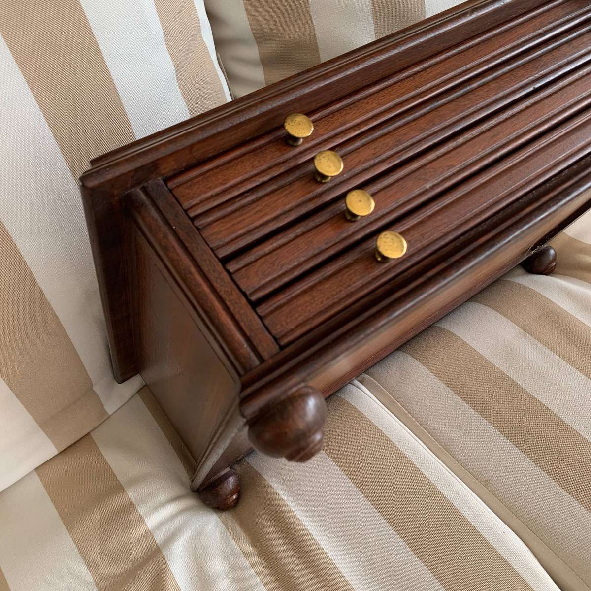 Top Quality Wooden Coin Cabinet (4 x Drawer)