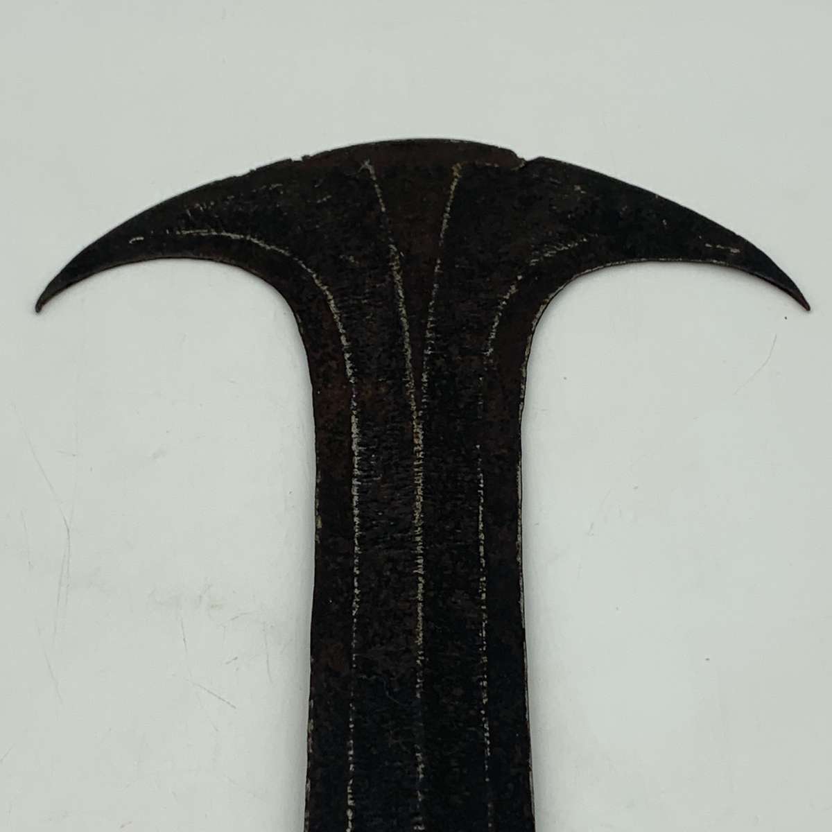 Scarce Antique 'Kondo Tribe' Short Sword (Ikakalaka)