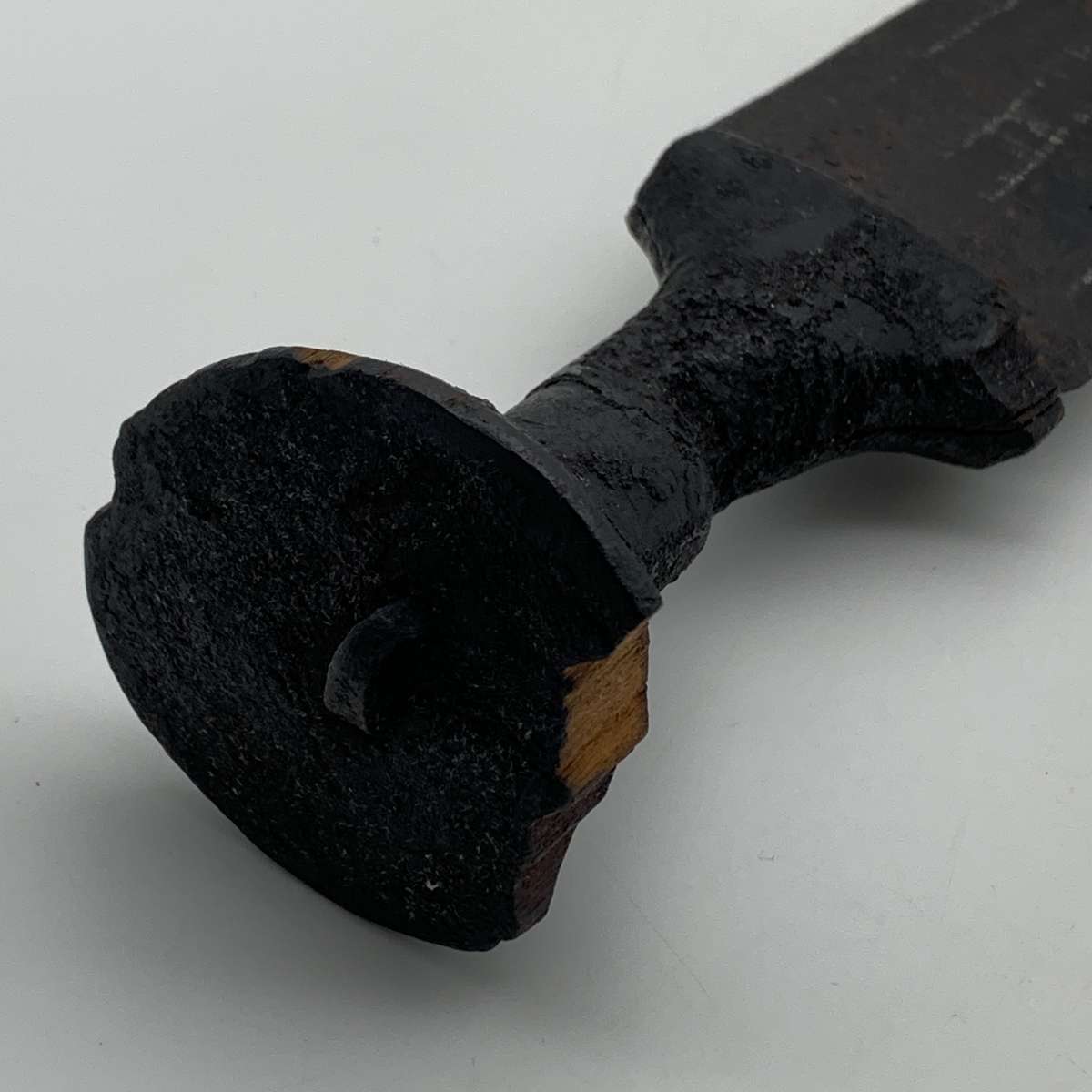 Scarce Antique 'Kondo Tribe' Short Sword (Ikakalaka)