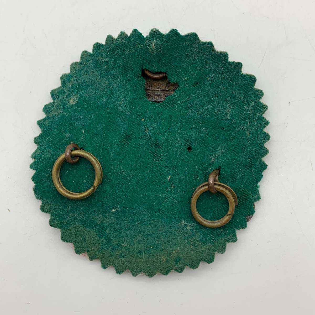 Boer War  Scarce 'Border Mounted Rifles' Hat Badge (1894-1902)