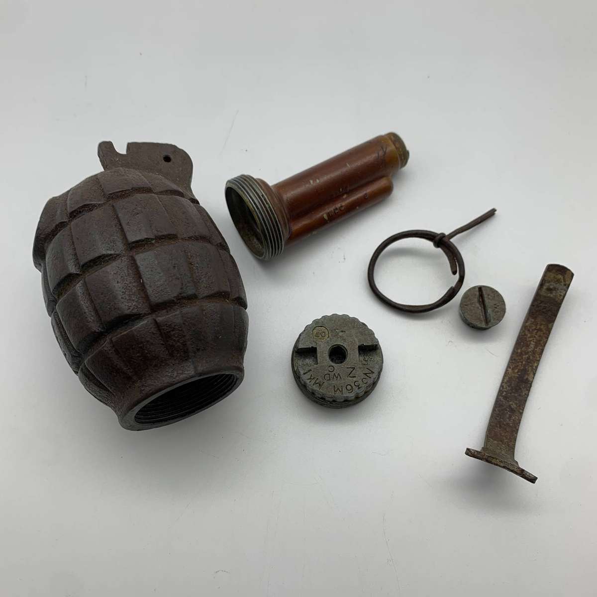 WW2  Inert British '36M - MK1 Mills' Grenade (British Bath Co.)