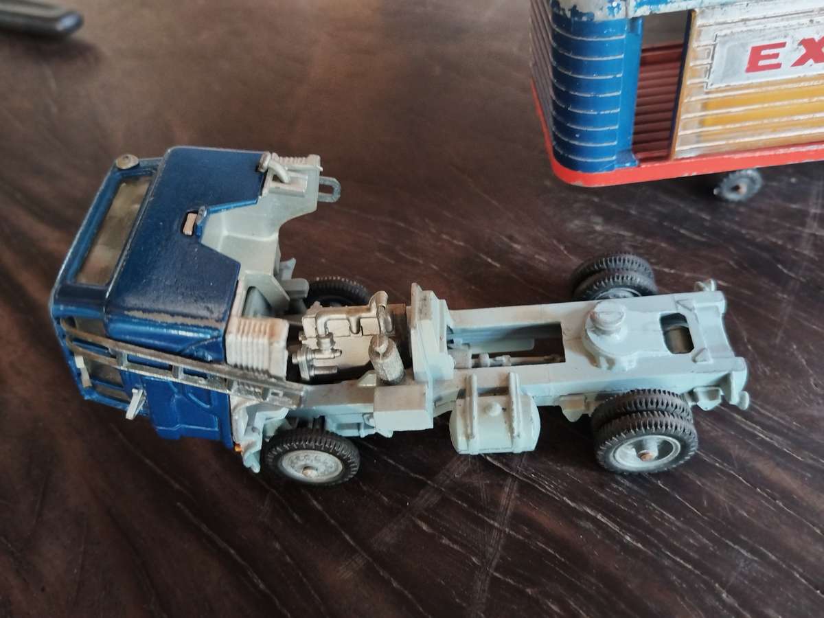 Corgi Toys EXPRESS Service truck and Trailer