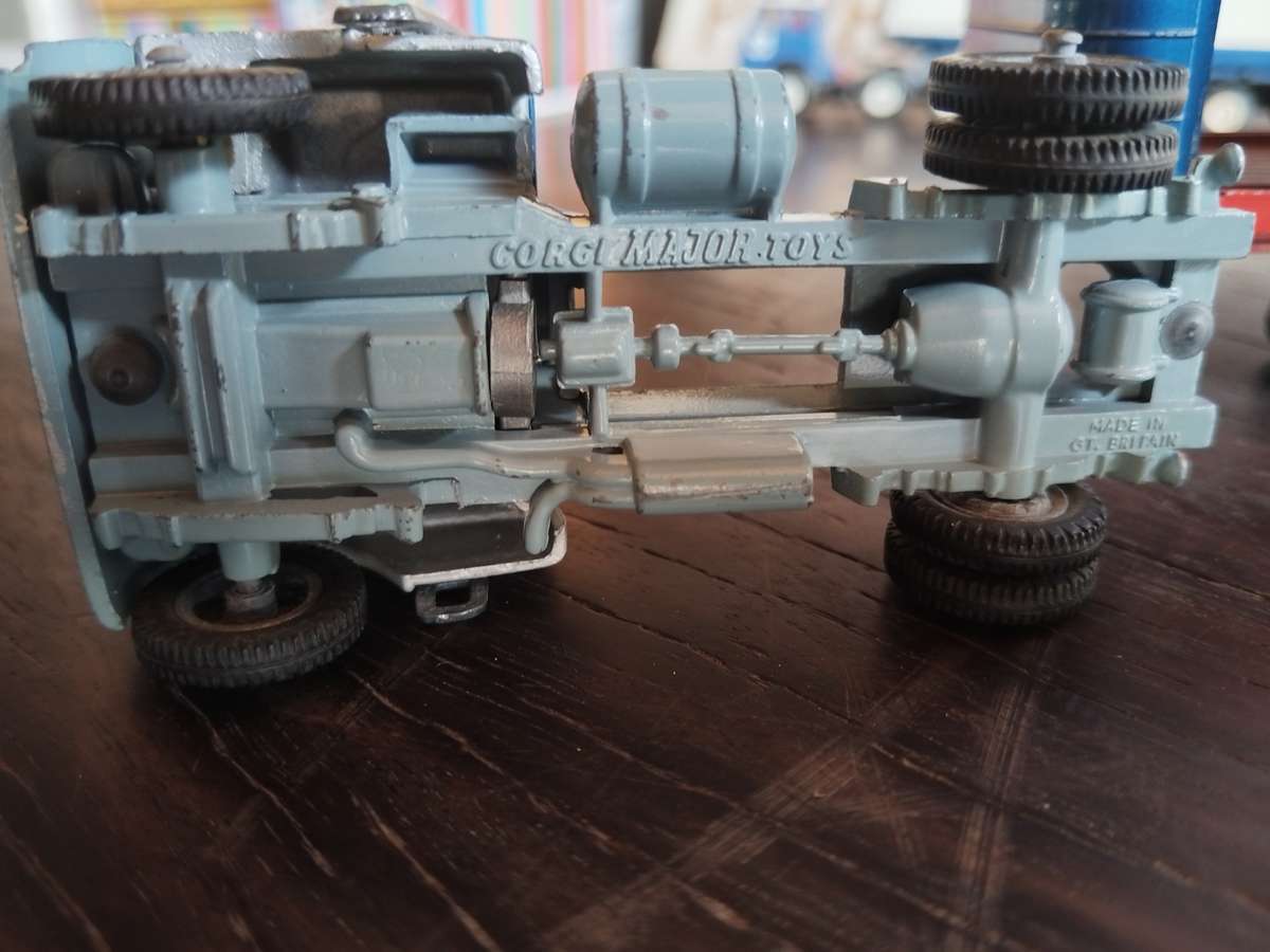 Corgi Toys EXPRESS Service truck and Trailer