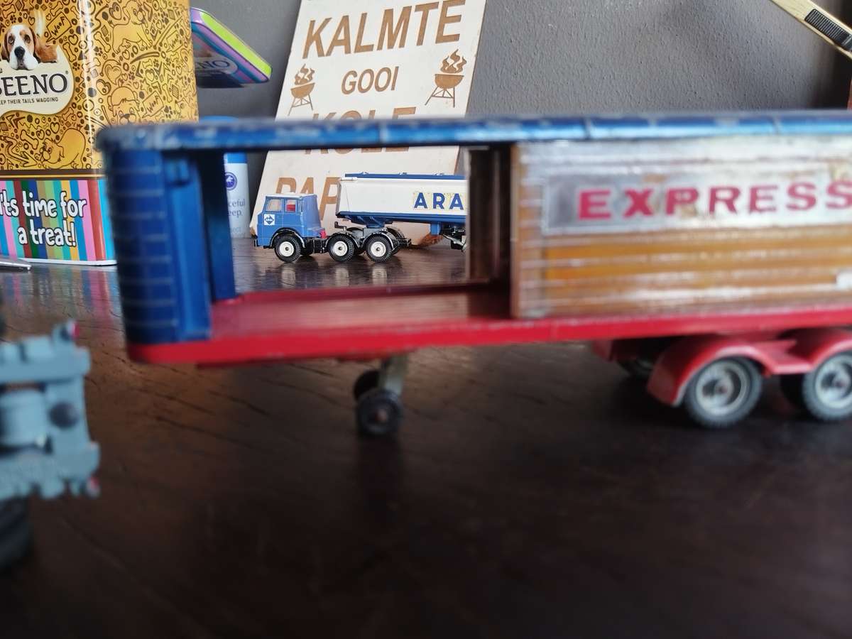Corgi Toys EXPRESS Service truck and Trailer