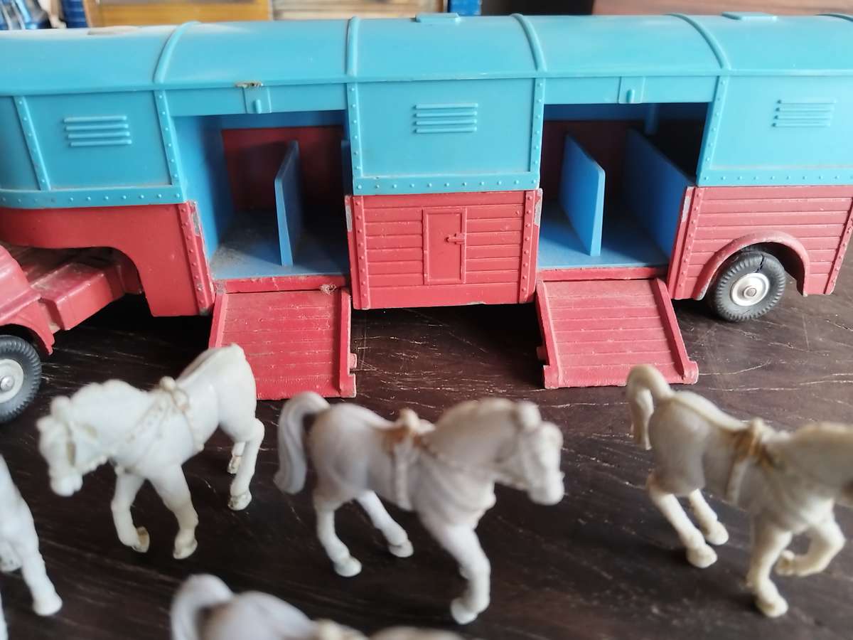 Corgi Toys CHIPPERFIELD Horse Transporter