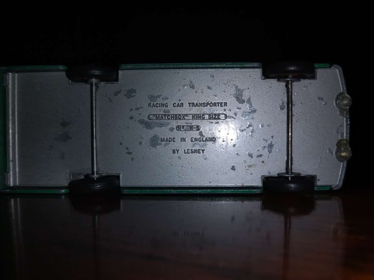 Matchbox King Size Car Transporter plus one car