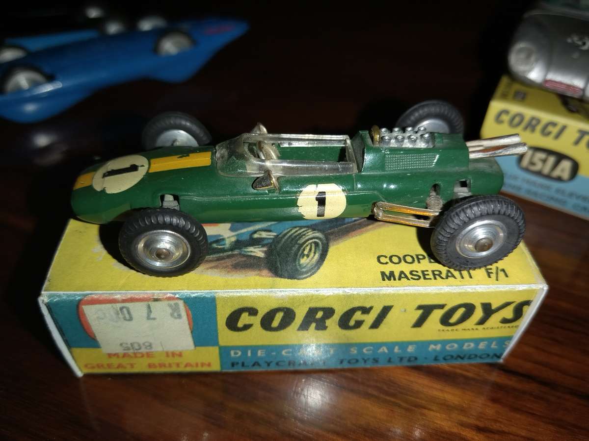 Corgi Toys RACING TEAM 5 cars