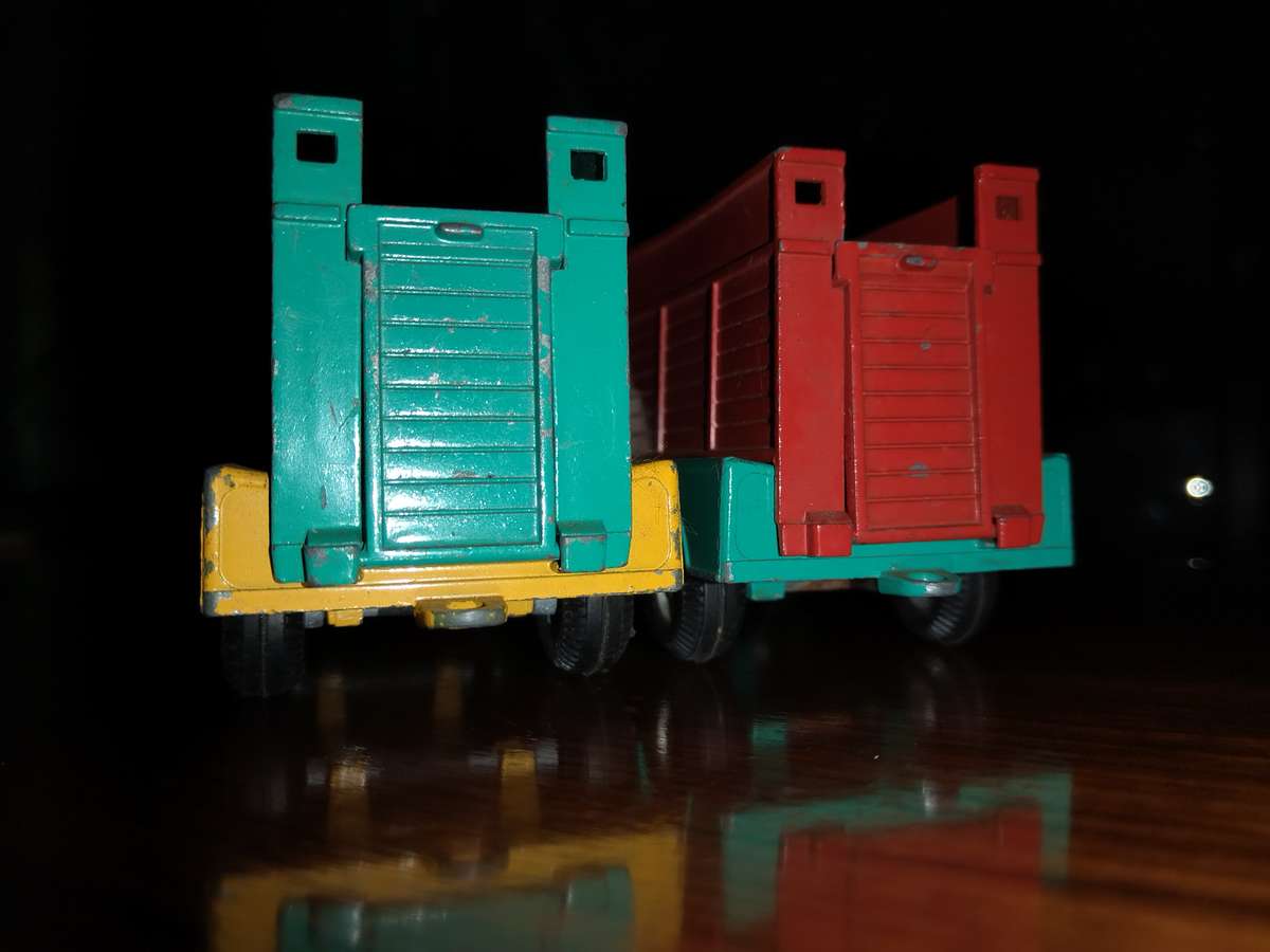 2 x Qualitoys by CORGI TOYS TURBINE TRUCKS