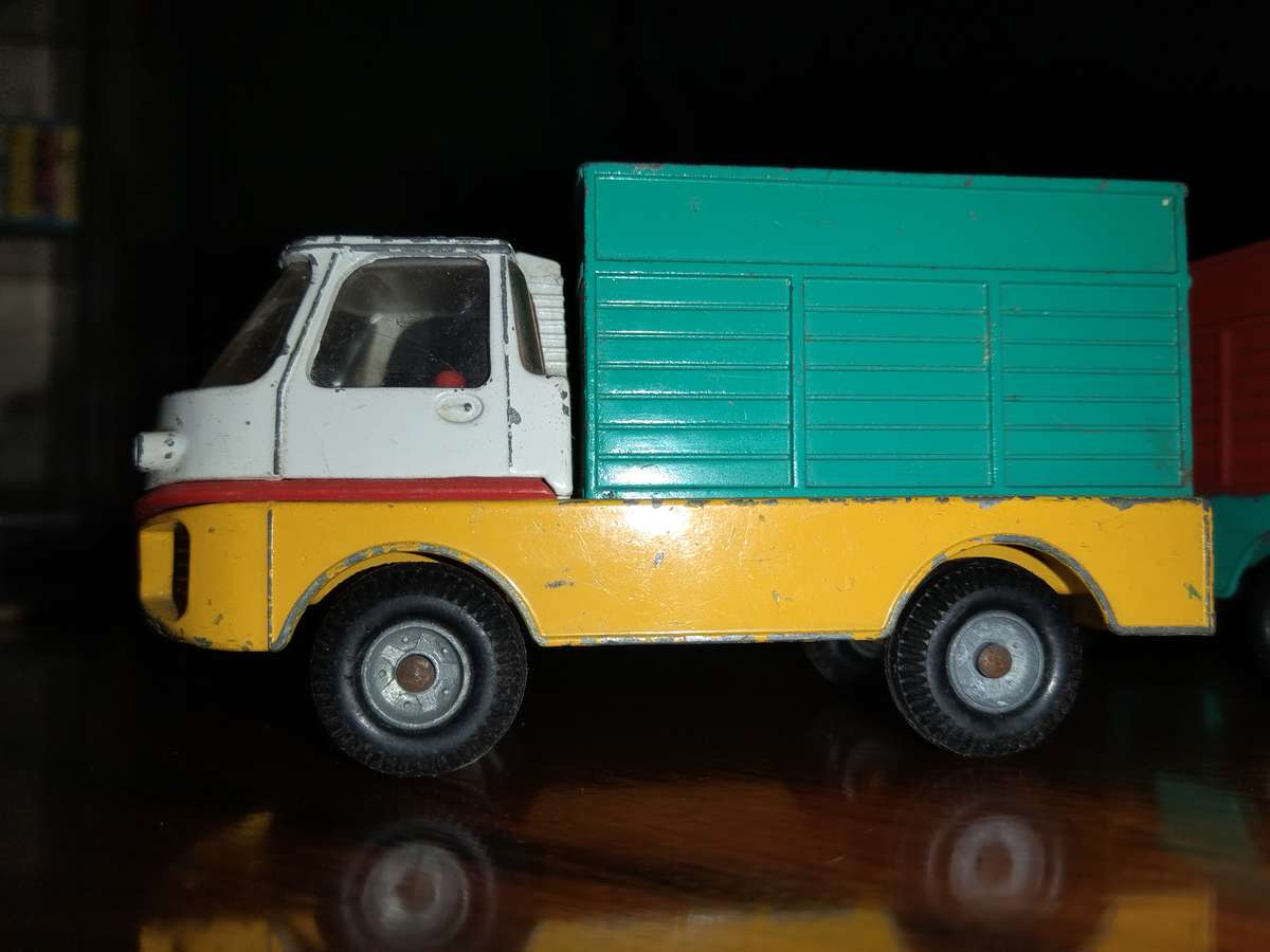 2 x Qualitoys by CORGI TOYS TURBINE TRUCKS