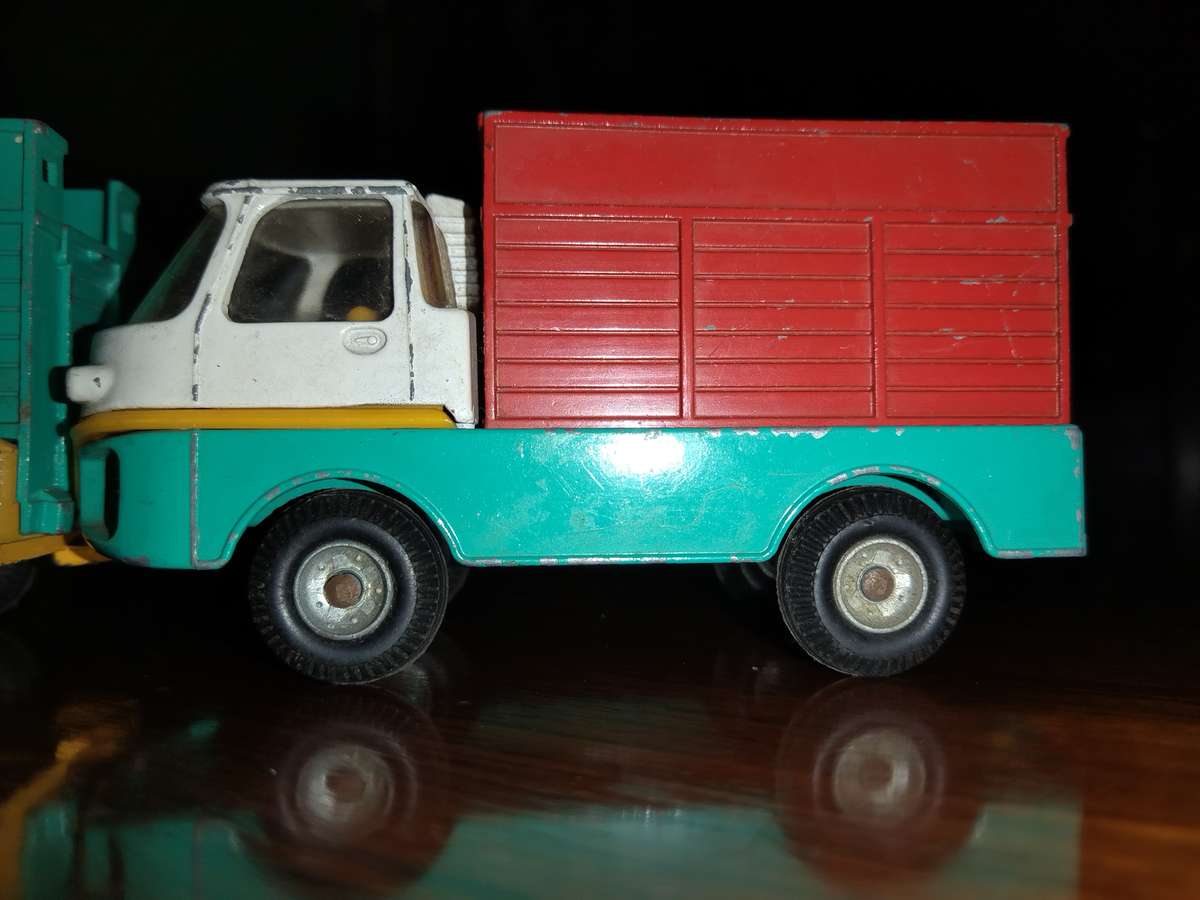 2 x Qualitoys by CORGI TOYS TURBINE TRUCKS