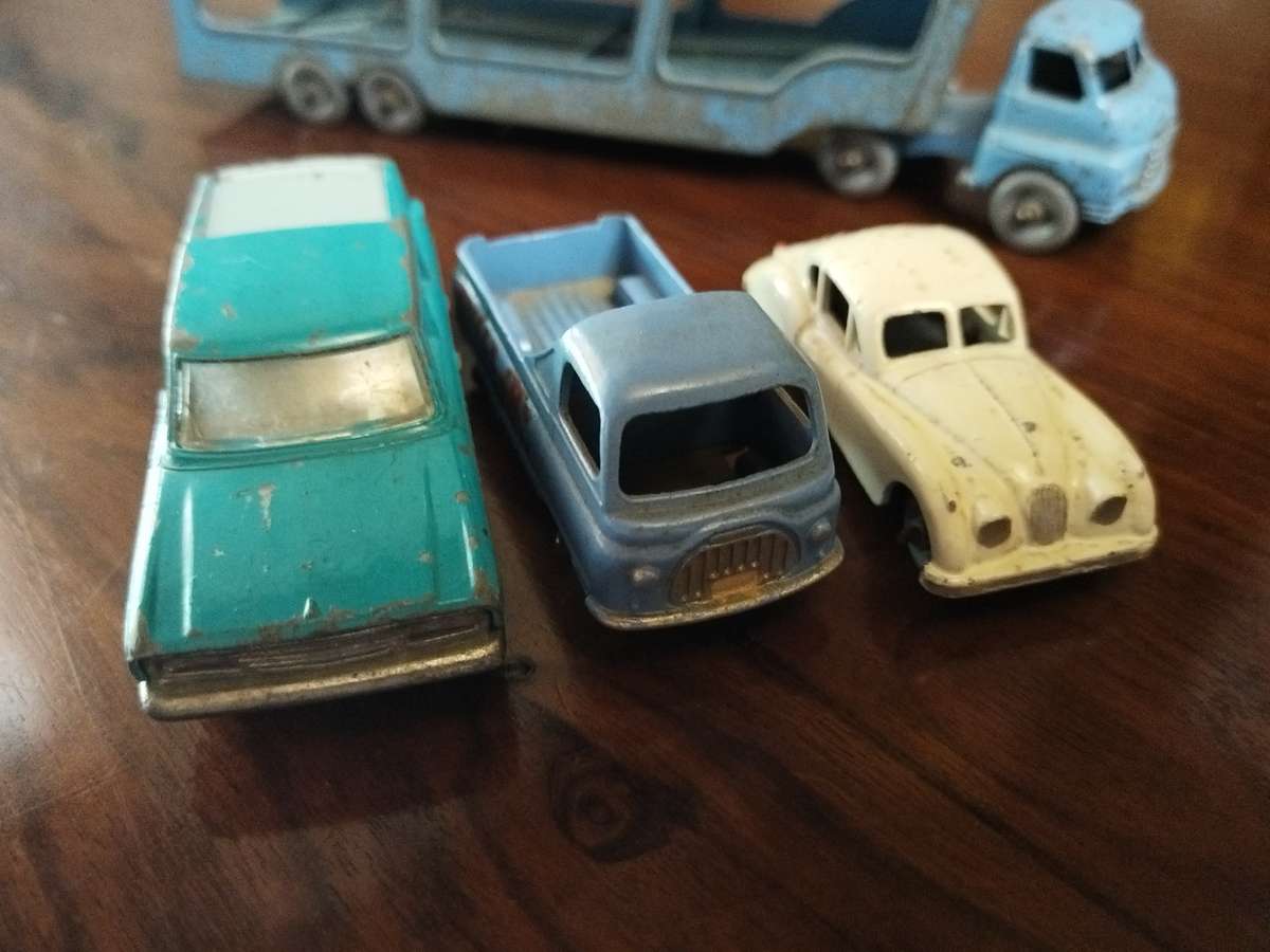 Matchbox Car Transporter plus 3 cars